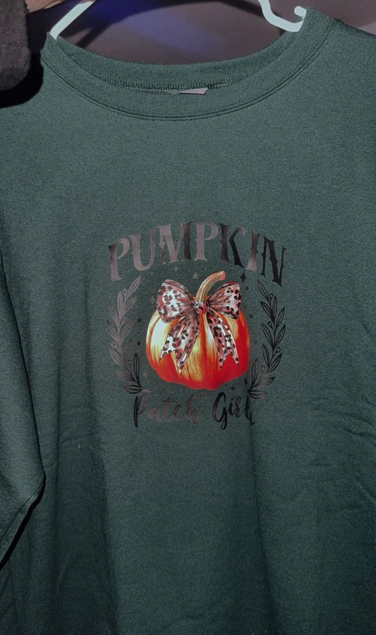L pumpkin crew neck